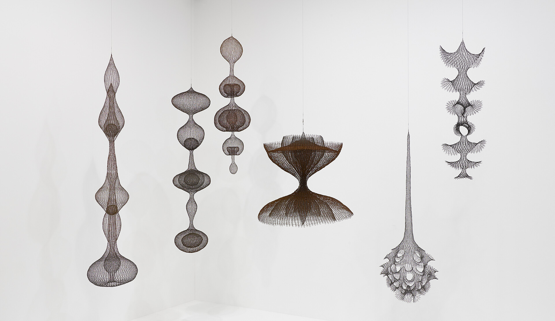 An installation view of the exhibition Ruth Asawa: A line can go anywhere at David Zwirner London, 2020.